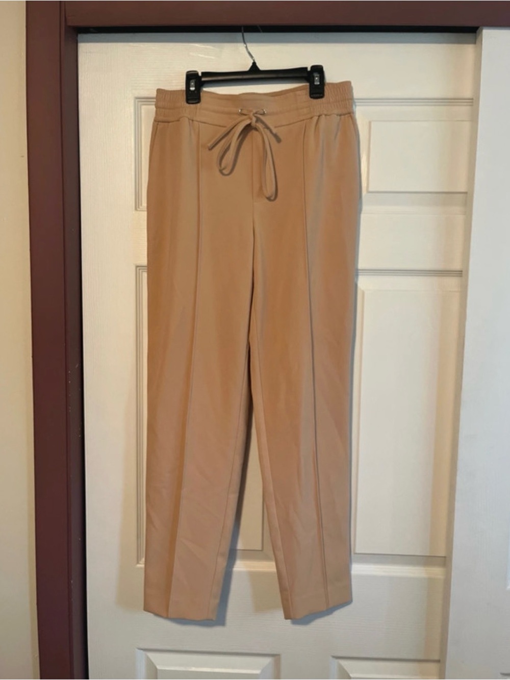 Nine West tan & cream pants with white side stripe, size 6